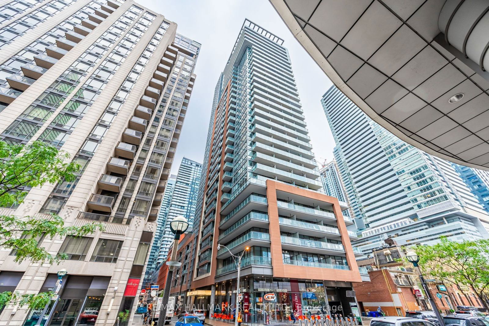 8 Mercer St, unit 901 for rent