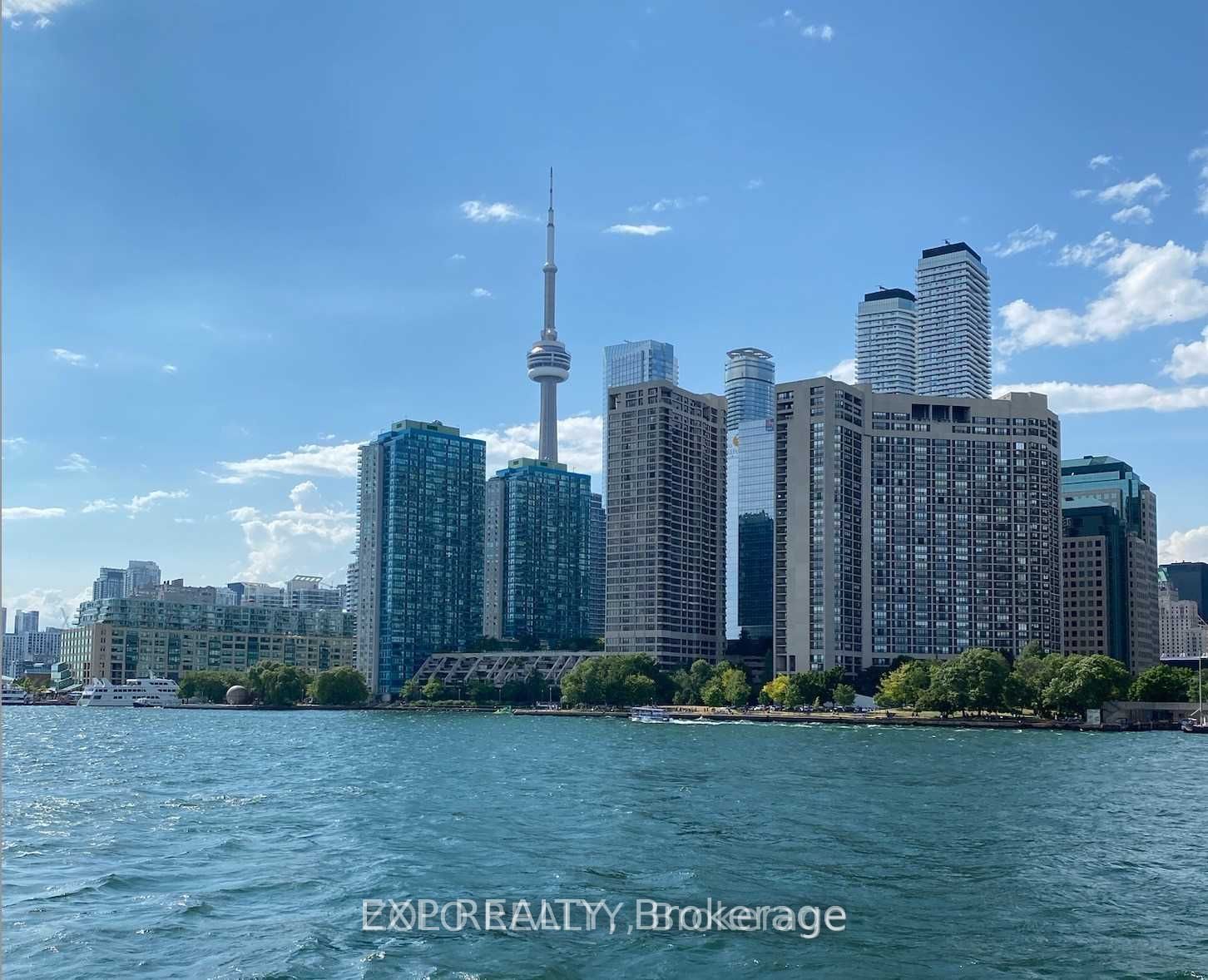 33 Harbour Sq, unit 3025 for rent