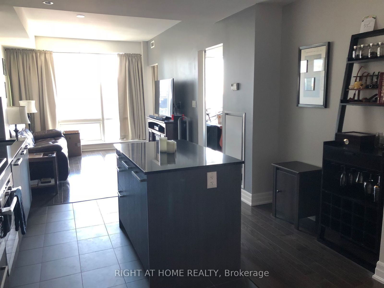 8 The Esplanade, unit 2606 for rent