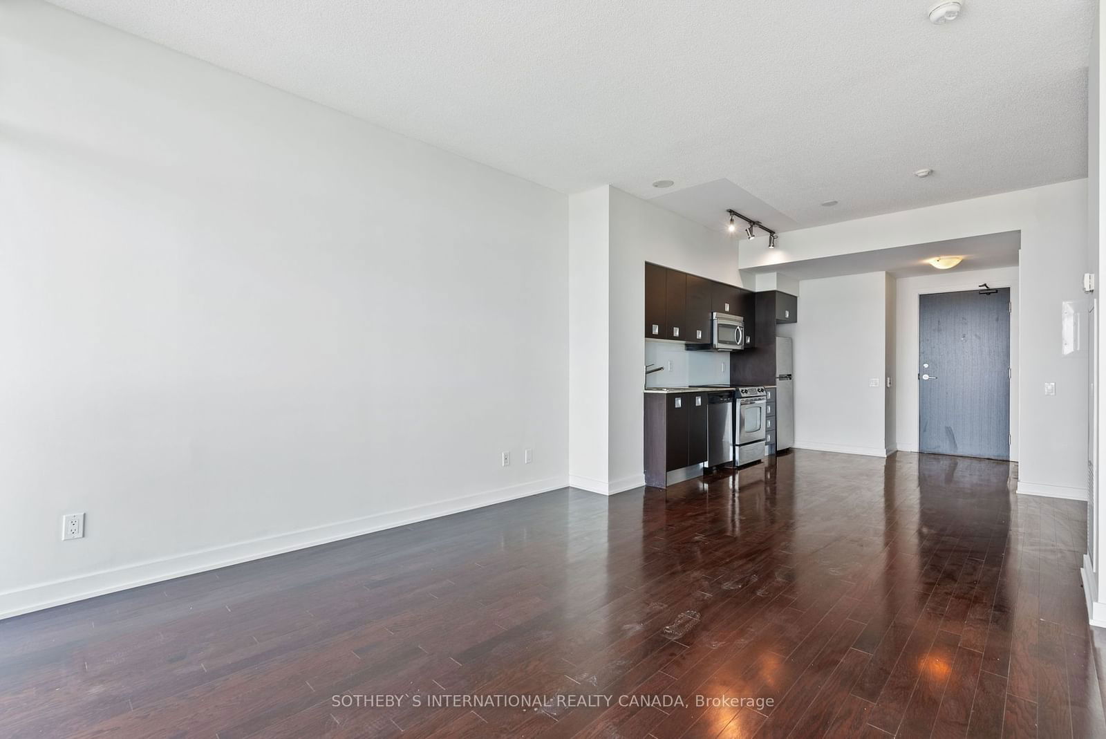 33 Charles St E, unit 3804 for sale