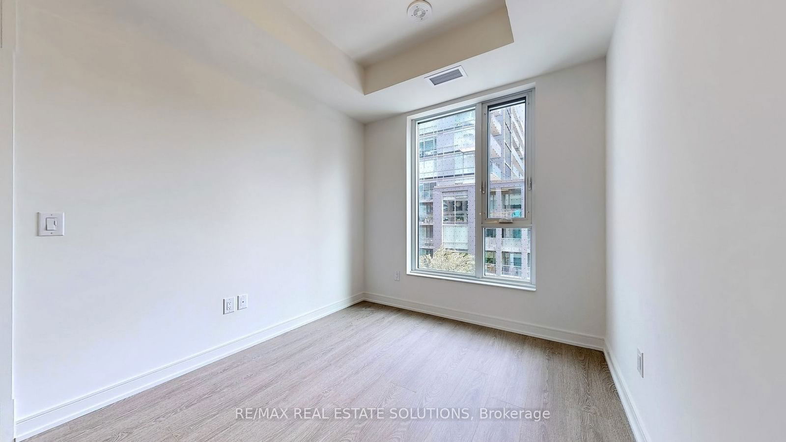 425 Front St E, unit 411 for rent