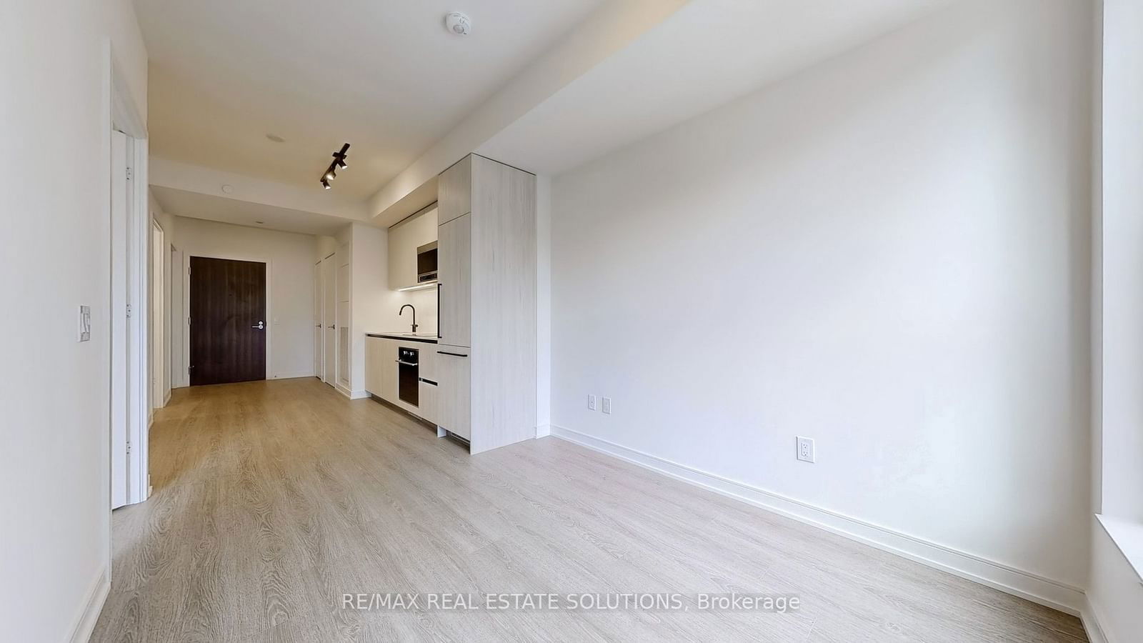 425 Front St E, unit 411 for rent