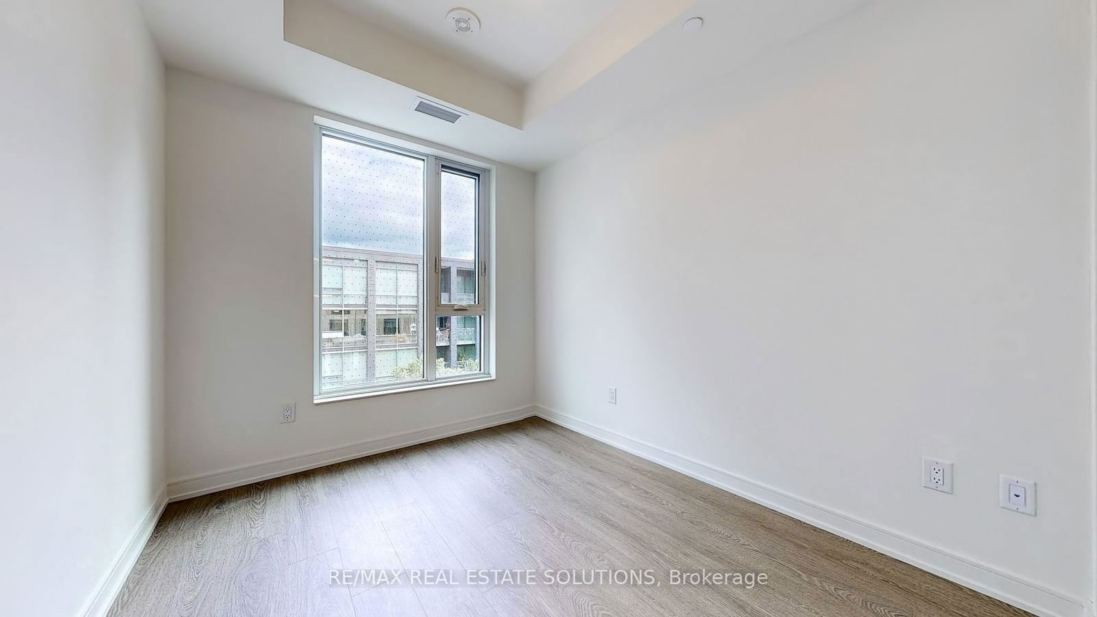 425 Front St E, unit 411 for rent