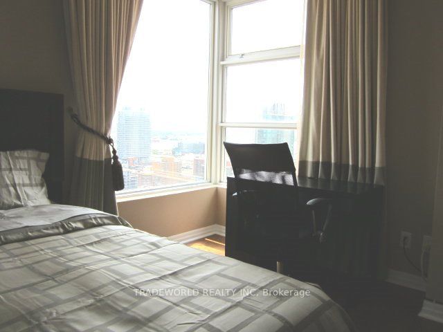 1 King St W, unit 2110 for rent