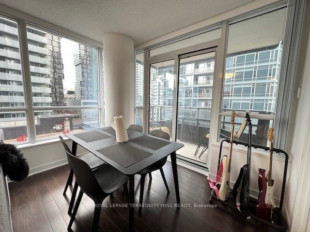 295 Adelaide St W, unit 1510 for rent