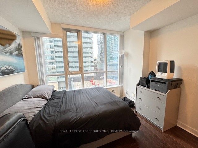 295 Adelaide St W, unit 1510 for rent