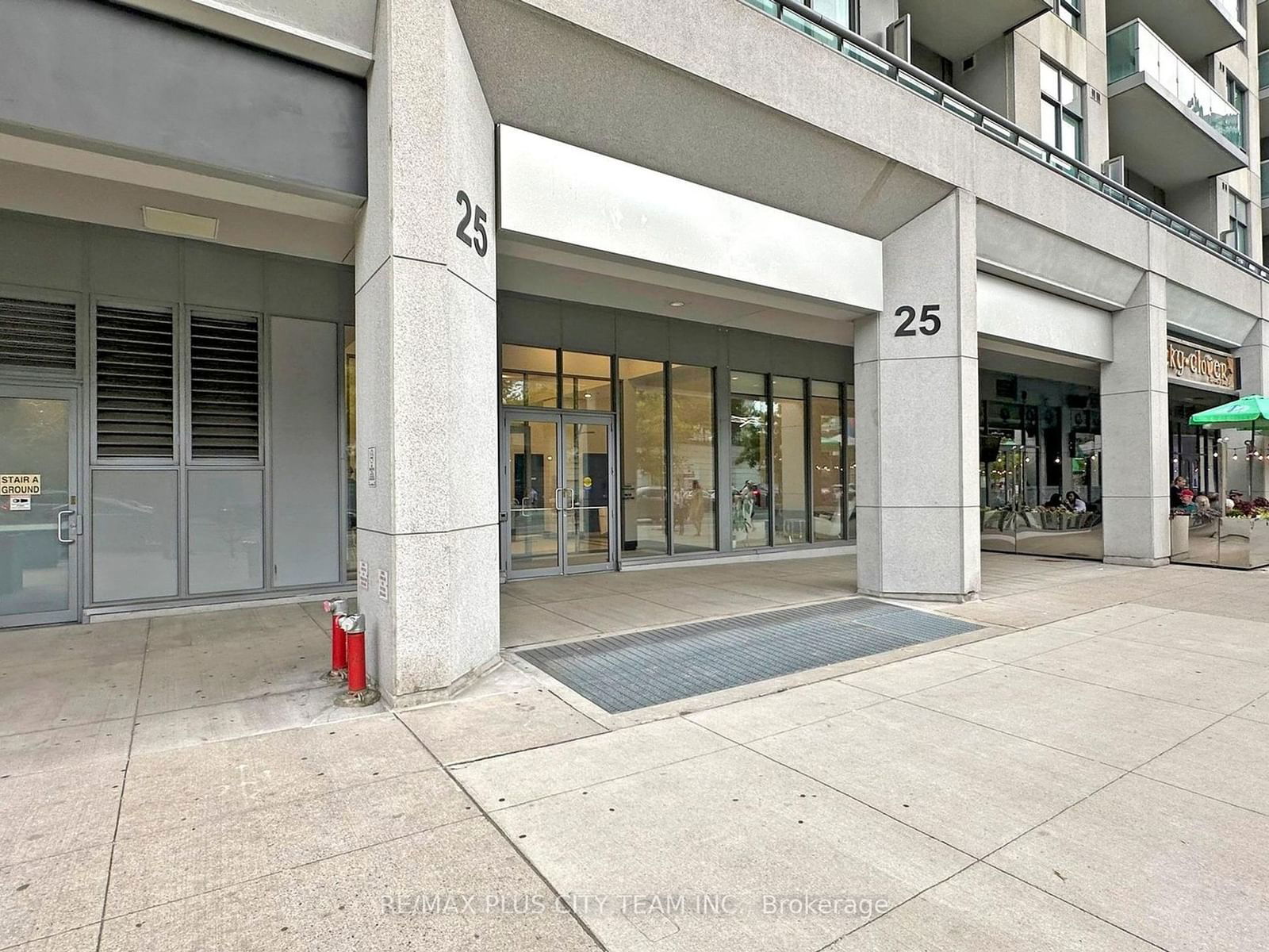 25 Lower Simcoe St, unit 318 for sale