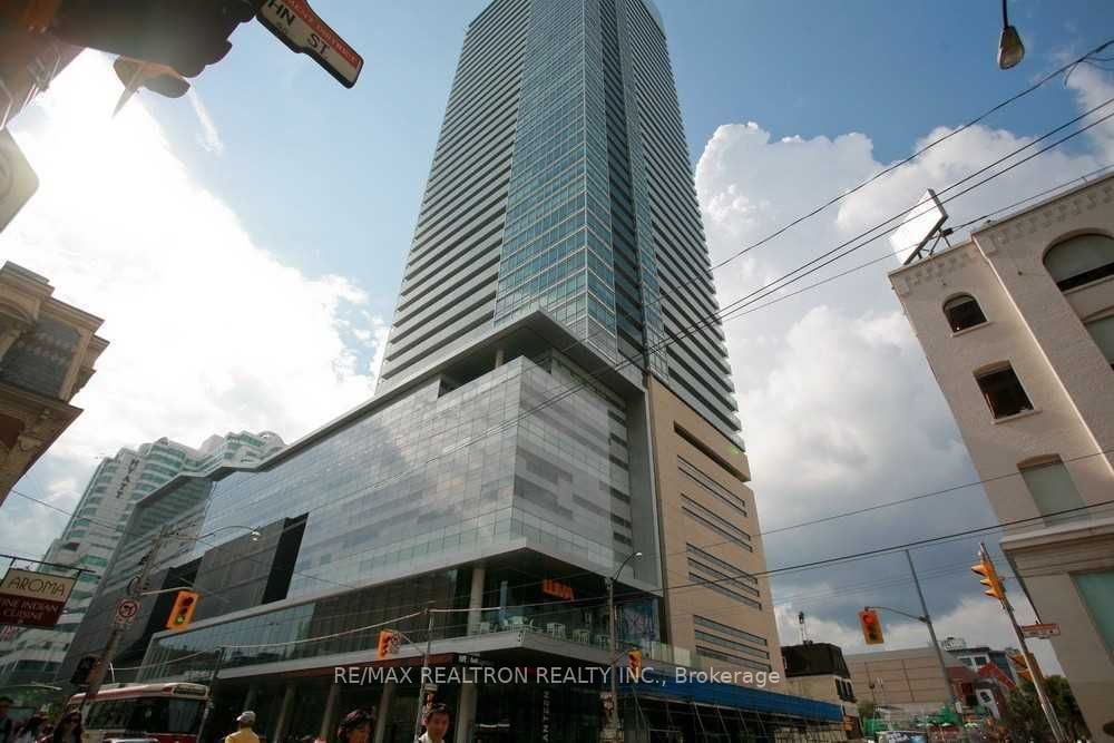 80 John St, unit 2302 for rent