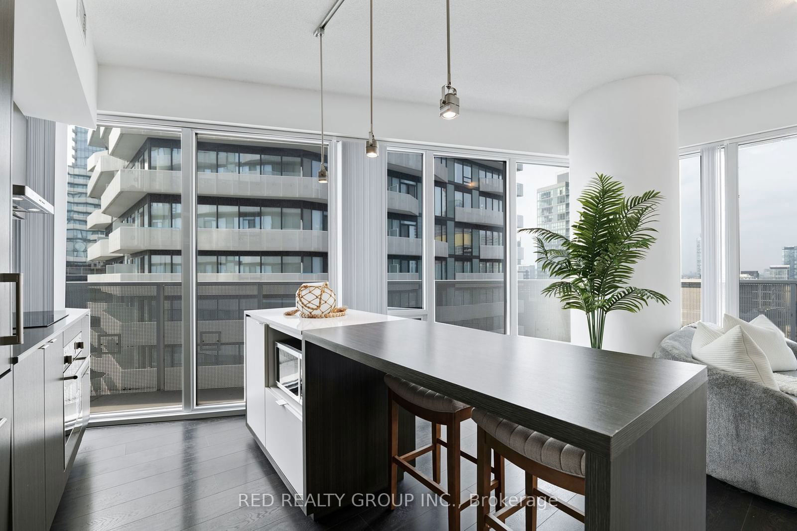 88 Harbour St, unit 4702 for sale