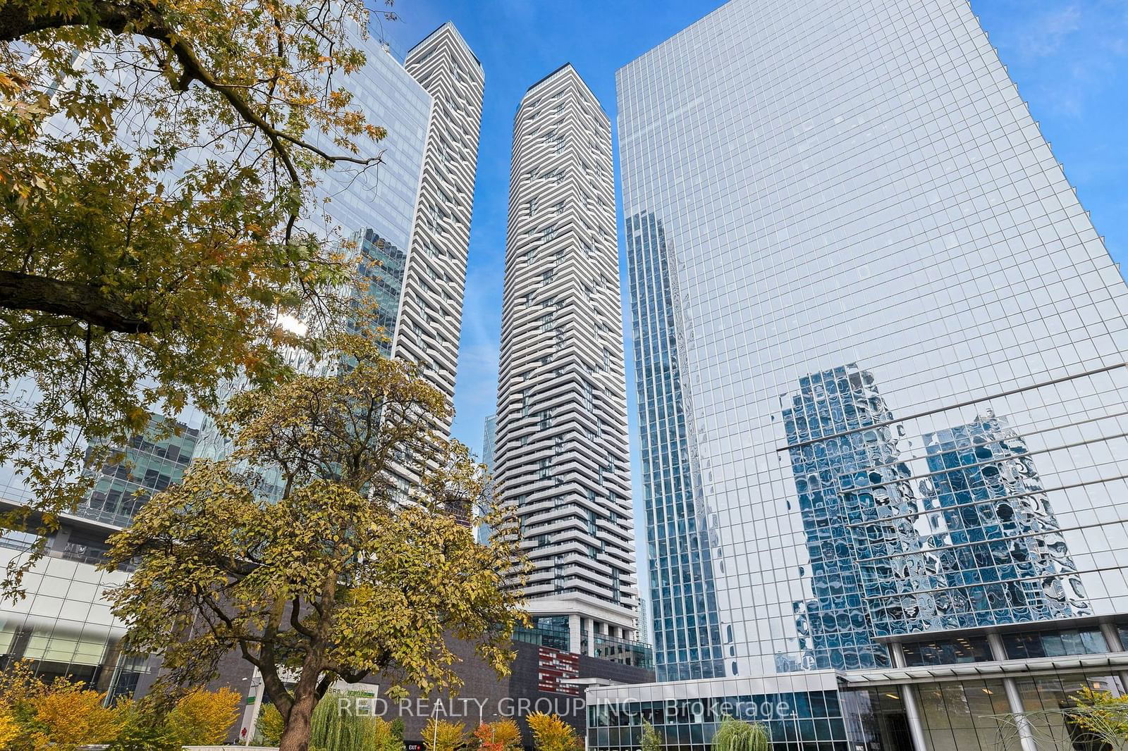 88 Harbour St, unit 4702 for sale