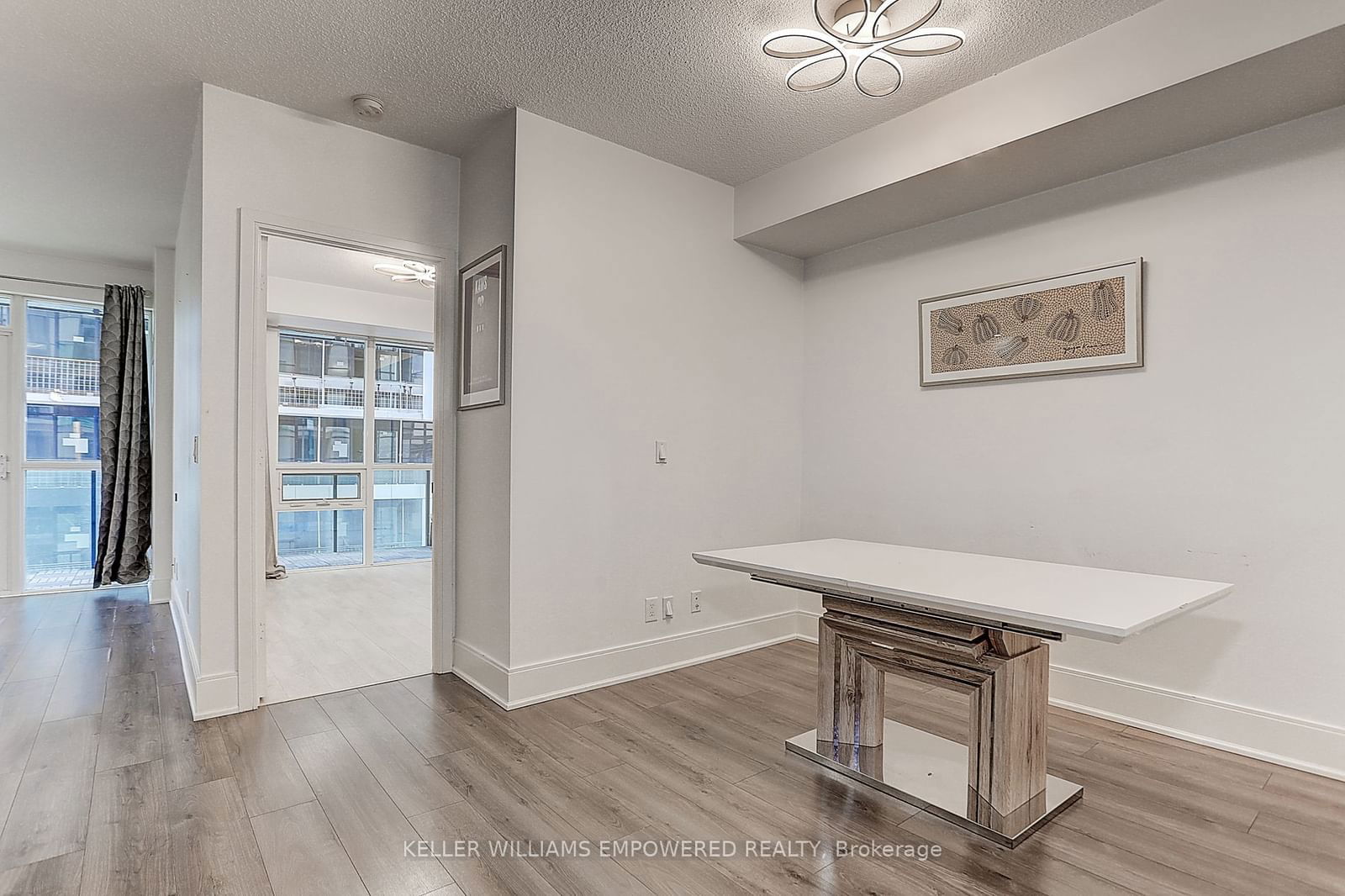 25 Broadway Ave, unit 1105 for sale