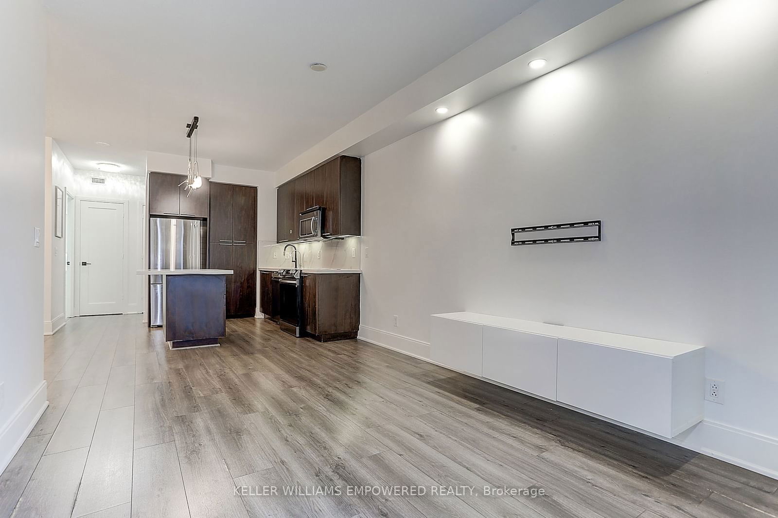 25 Broadway Ave, unit 1105 for sale