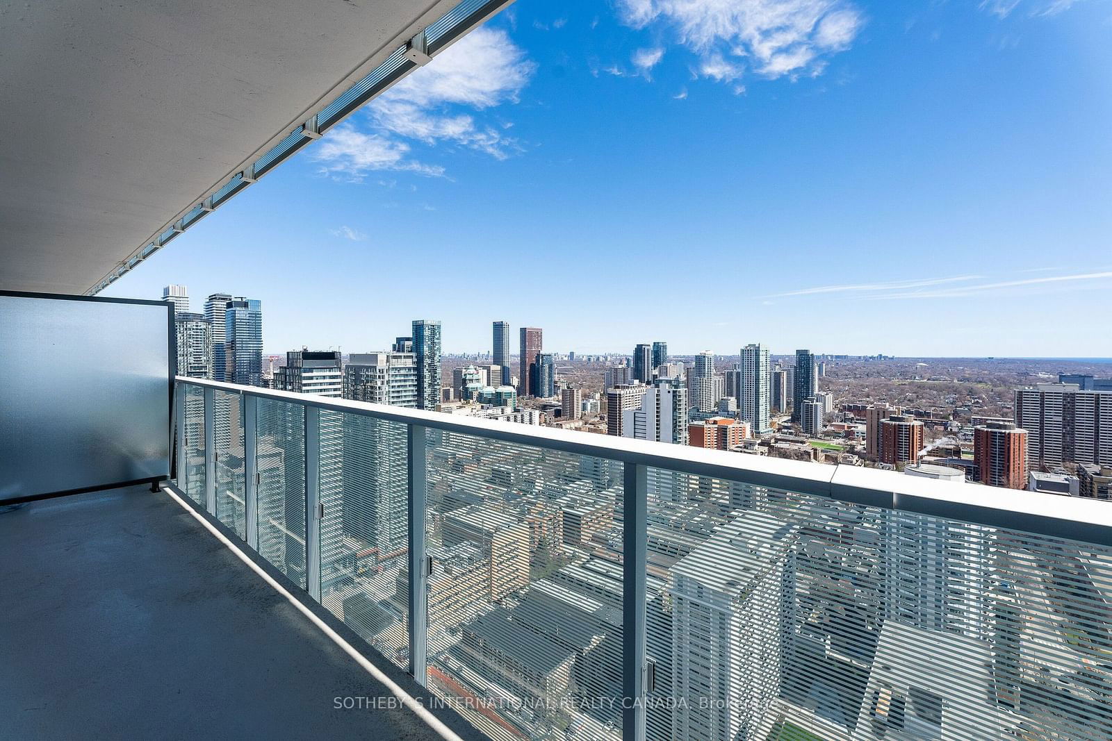 501 Yonge St, unit 3807 for rent