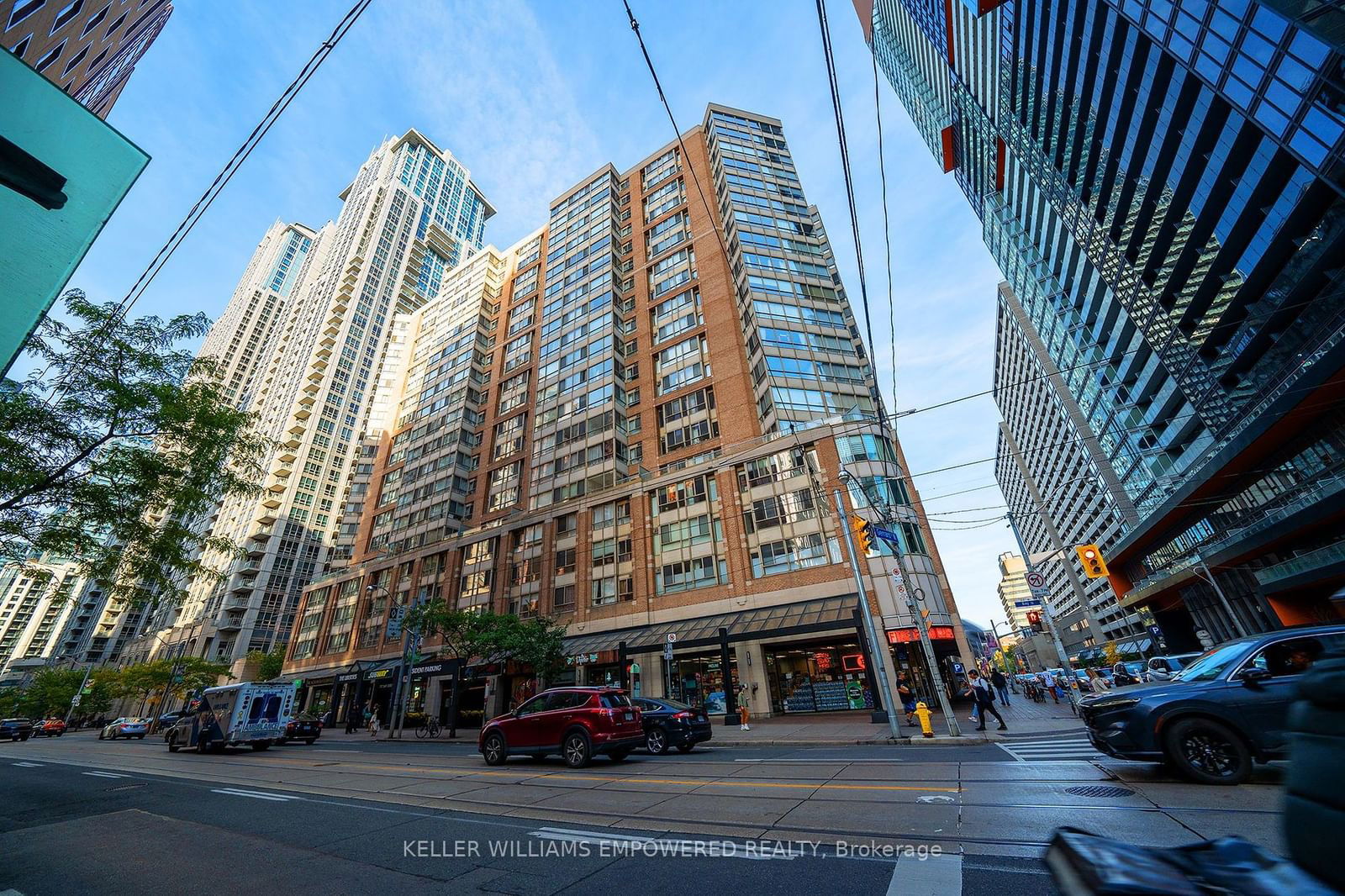 717 BAY St, unit 1210 for rent