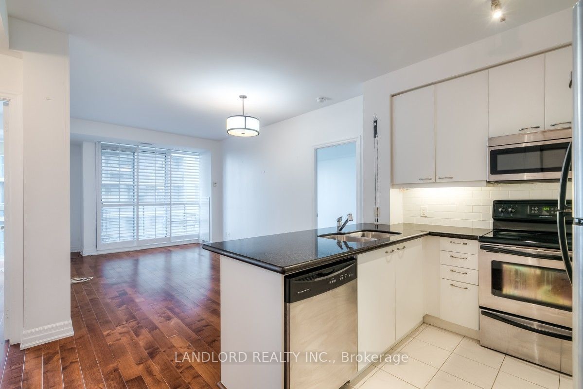 500 St Clair Ave W, unit 1402 for rent