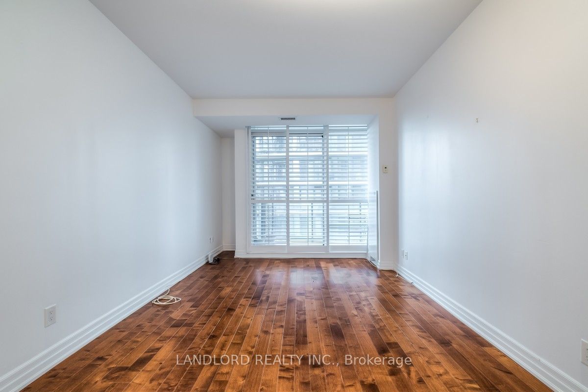 500 St Clair Ave W, unit 1402 for rent