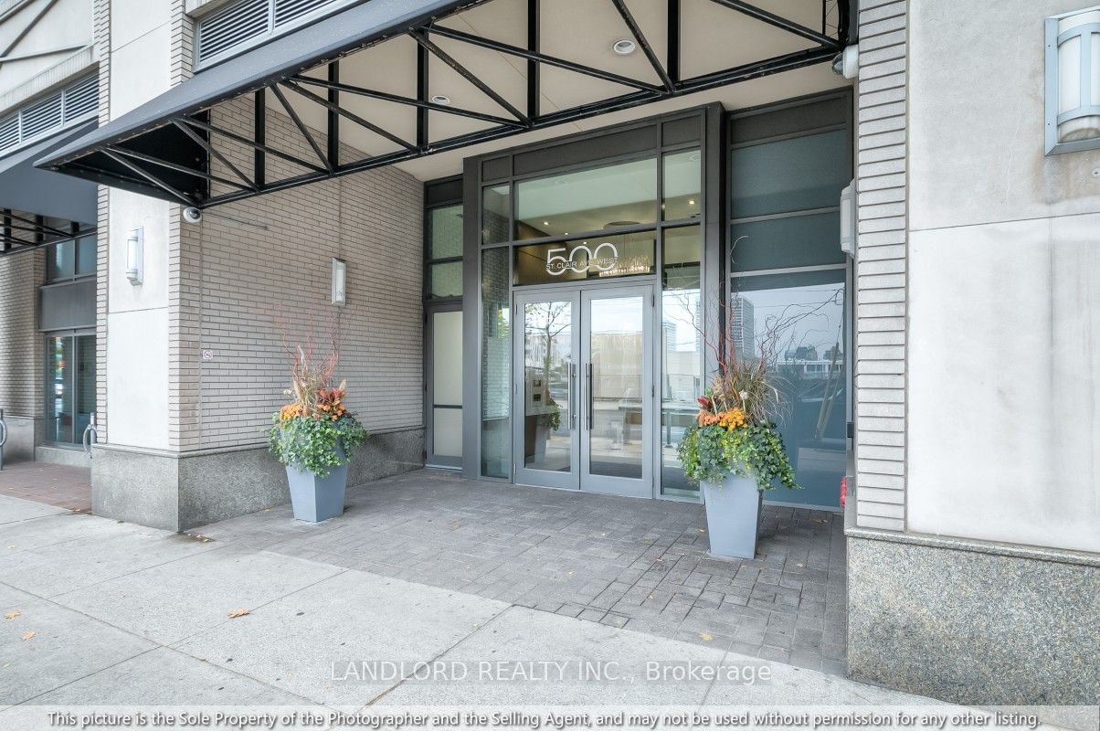 500 St Clair Ave W, unit 1402 for rent