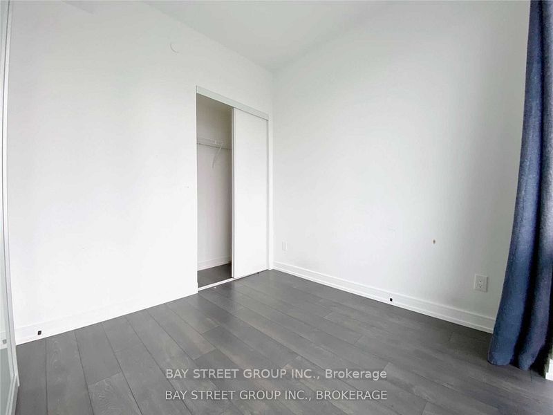 28 Wellesley St E, unit 1907 for rent