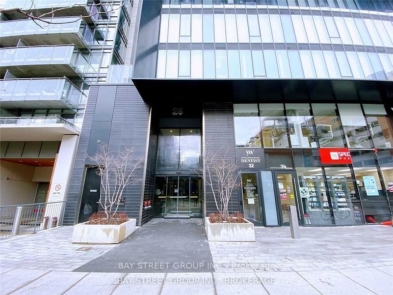 28 Wellesley St E, unit 1907 for rent