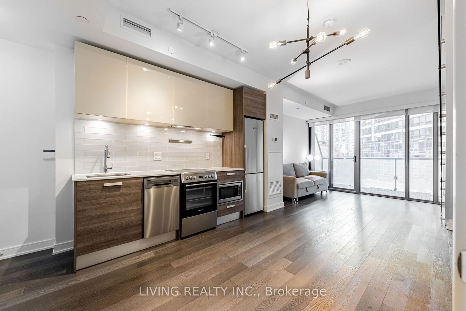 57 St. Joseph St, unit 523 for sale