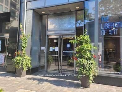 155 Yorkville Ave N, unit 803 for rent