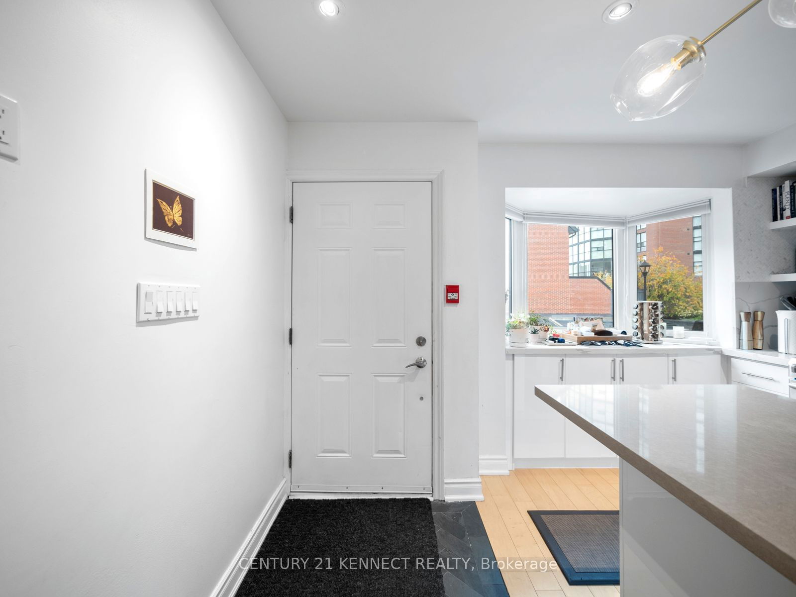 570 Wellington St W, unit 13A for sale