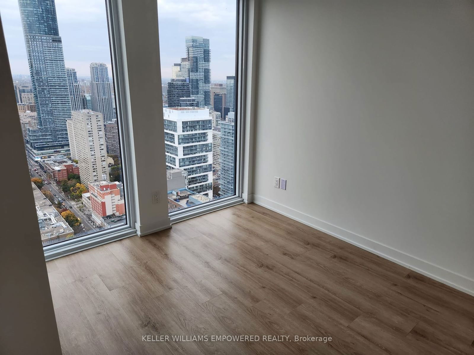 319 Jarvis St, unit 5005 for rent