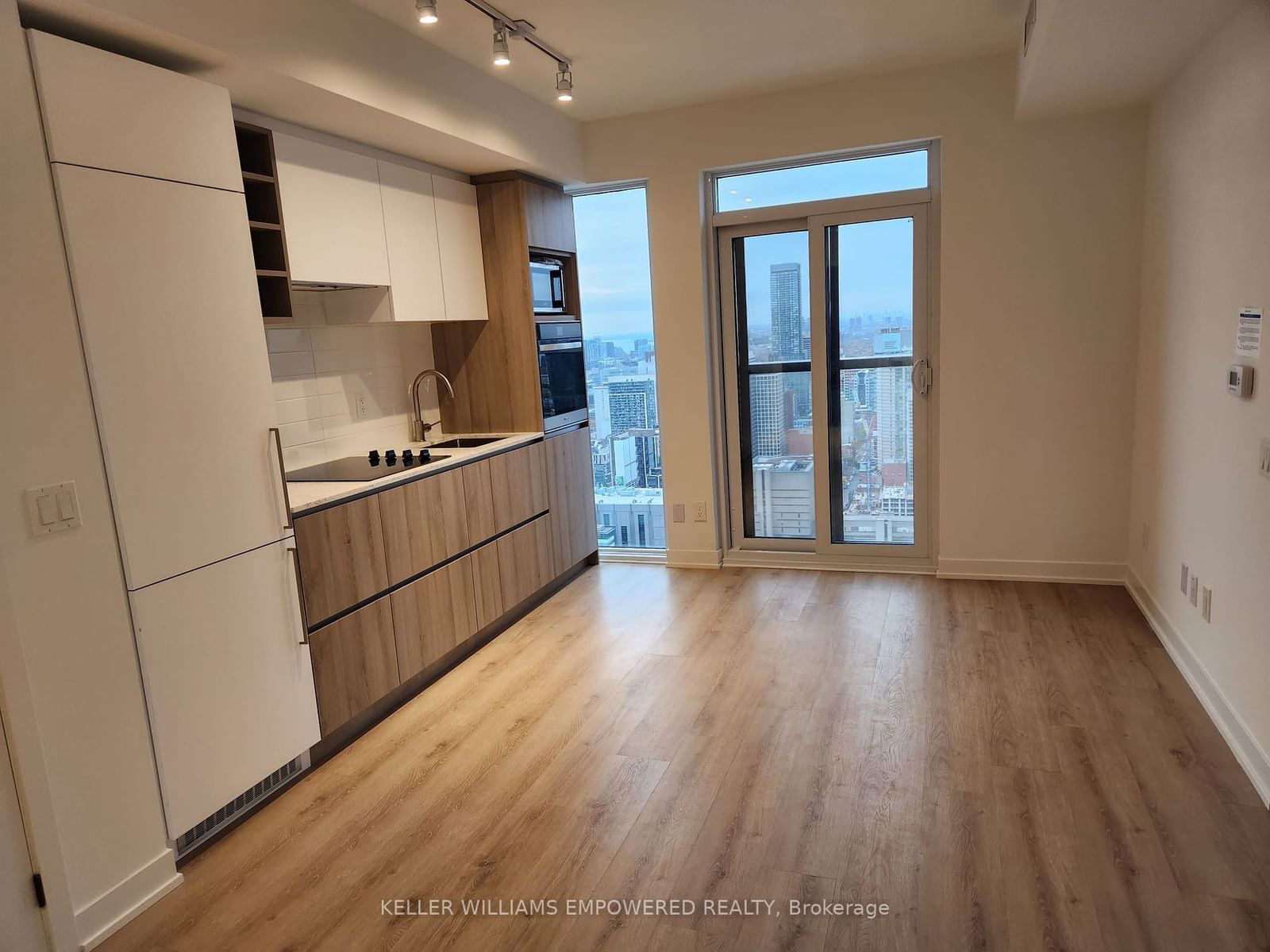 319 Jarvis St, unit 5005 for rent