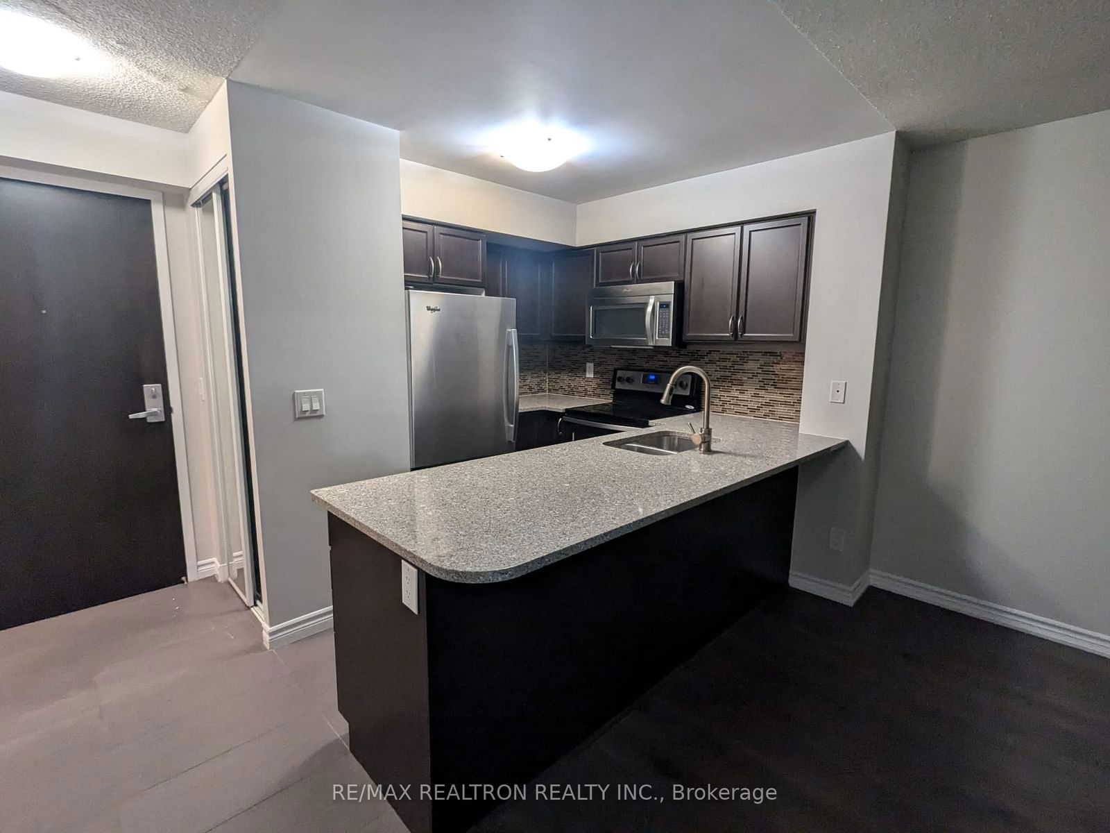 19 Grand Trunk Cres, unit 3805 for rent