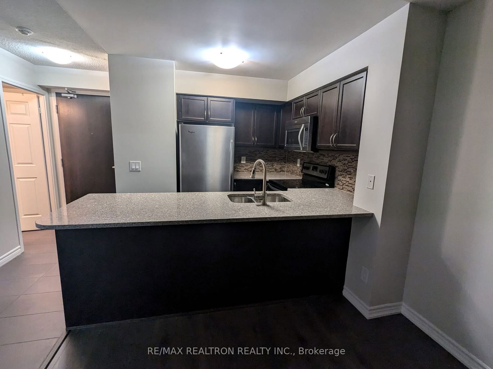 19 Grand Trunk Cres, unit 3805 for rent