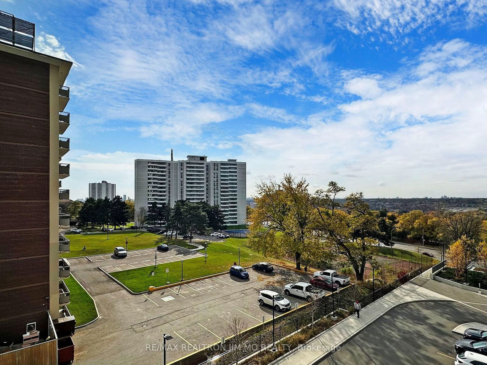 32 Forest Manor Rd, unit 416 for sale