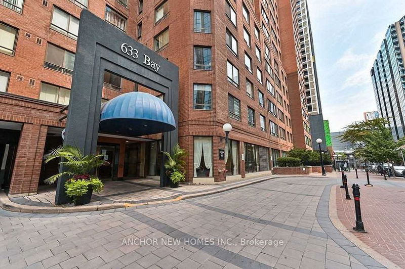 633 Bay St, unit 2122 for rent