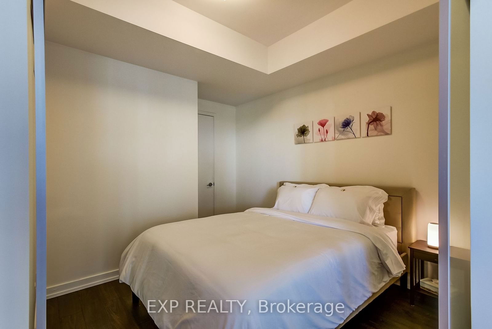 12 York St, unit 1406 for rent