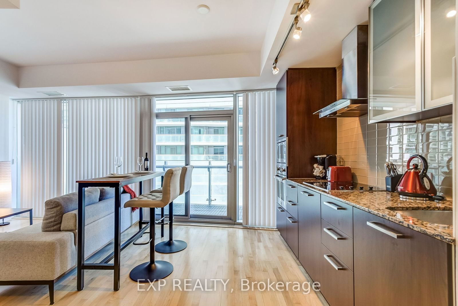 12 York St, unit 1406 for rent