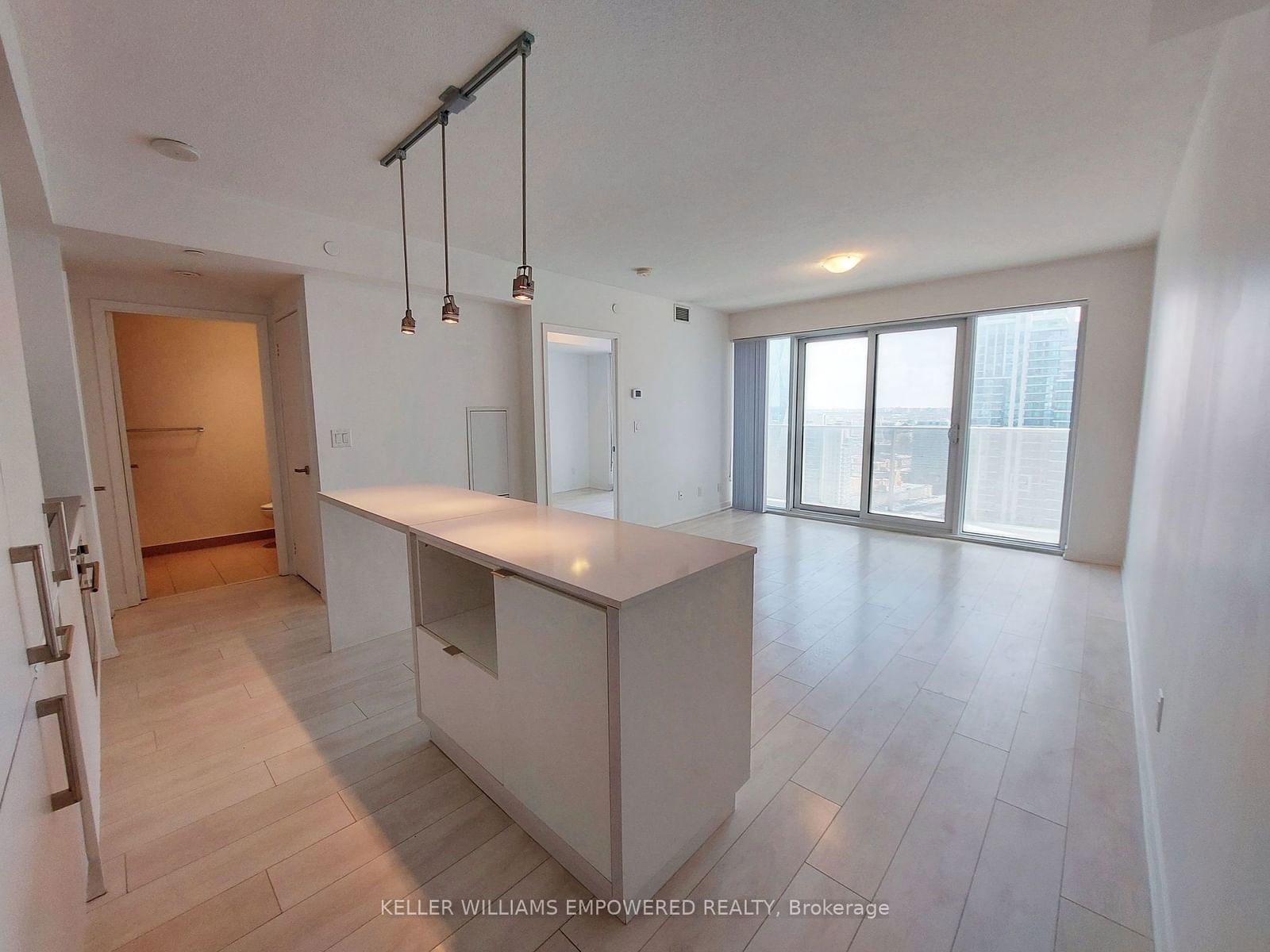 100 Harbour St, unit 4406 for rent