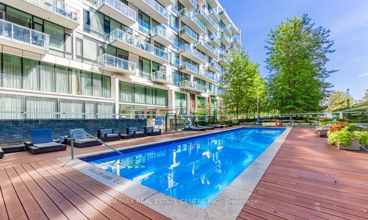 39 Queens Quay E, unit 921 for rent