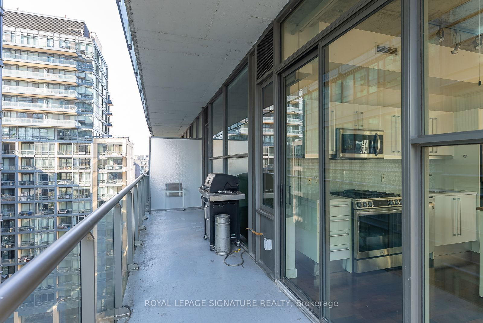 25 Oxley St, unit 1305 for rent