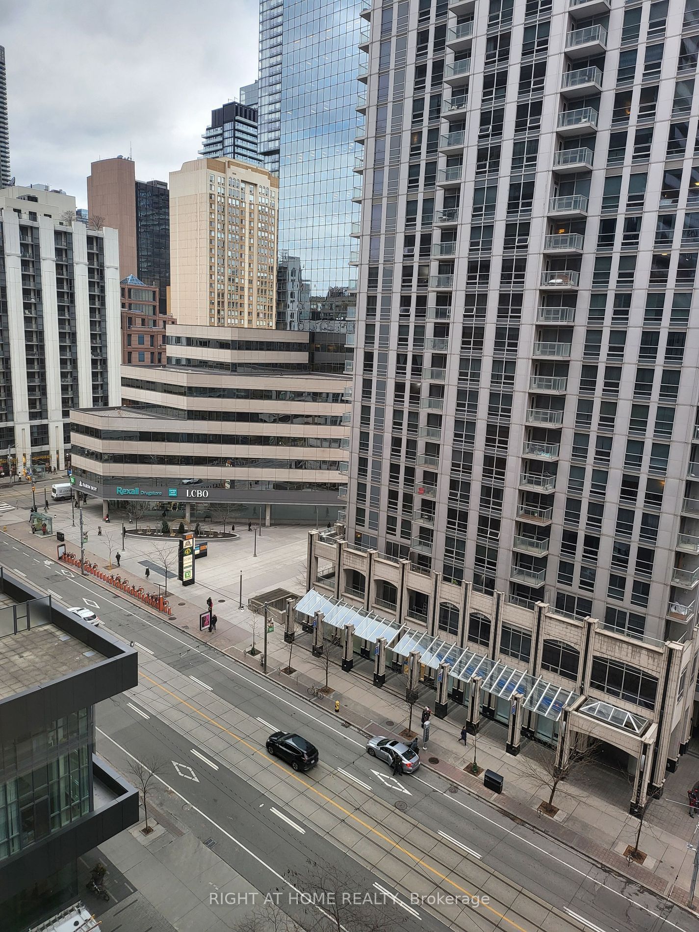 750 Bay St, unit 1501 for rent