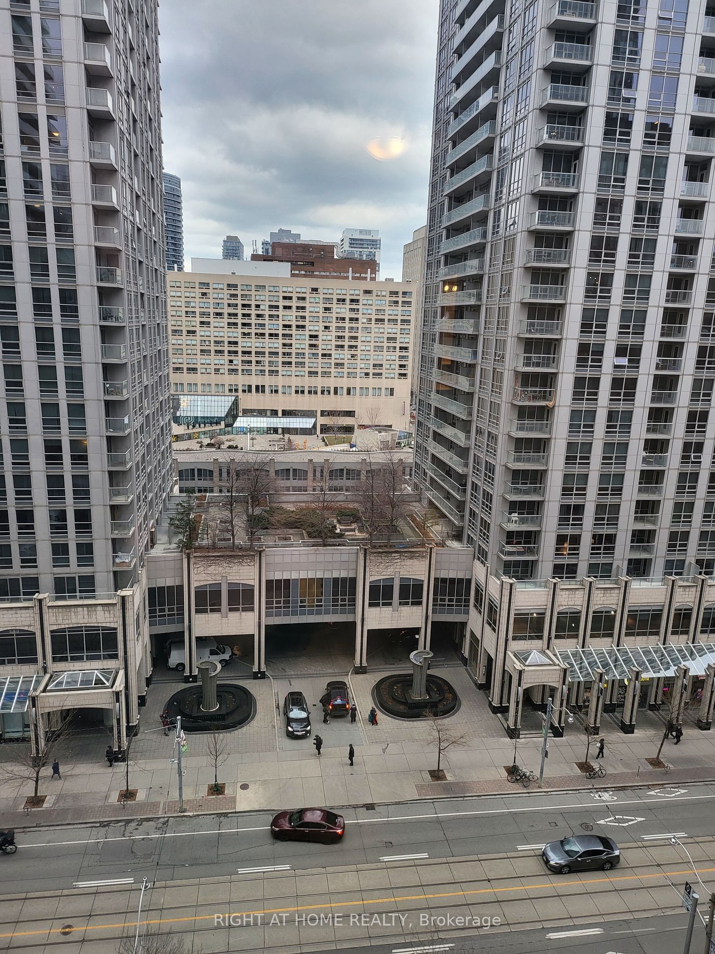 750 Bay St, unit 1501 for rent