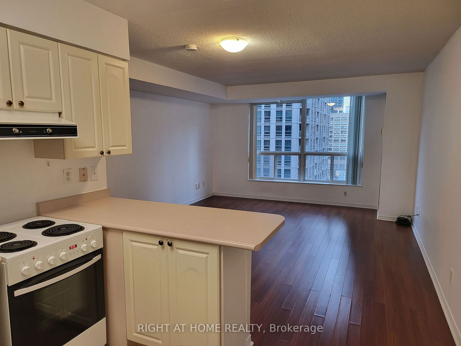 750 Bay St, unit 1501 for rent