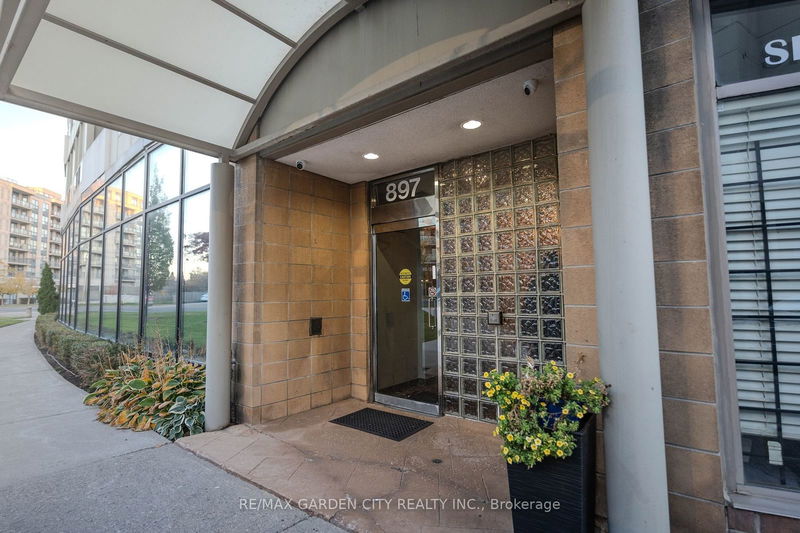 897 Sheppard Ave W, unit 202 for sale