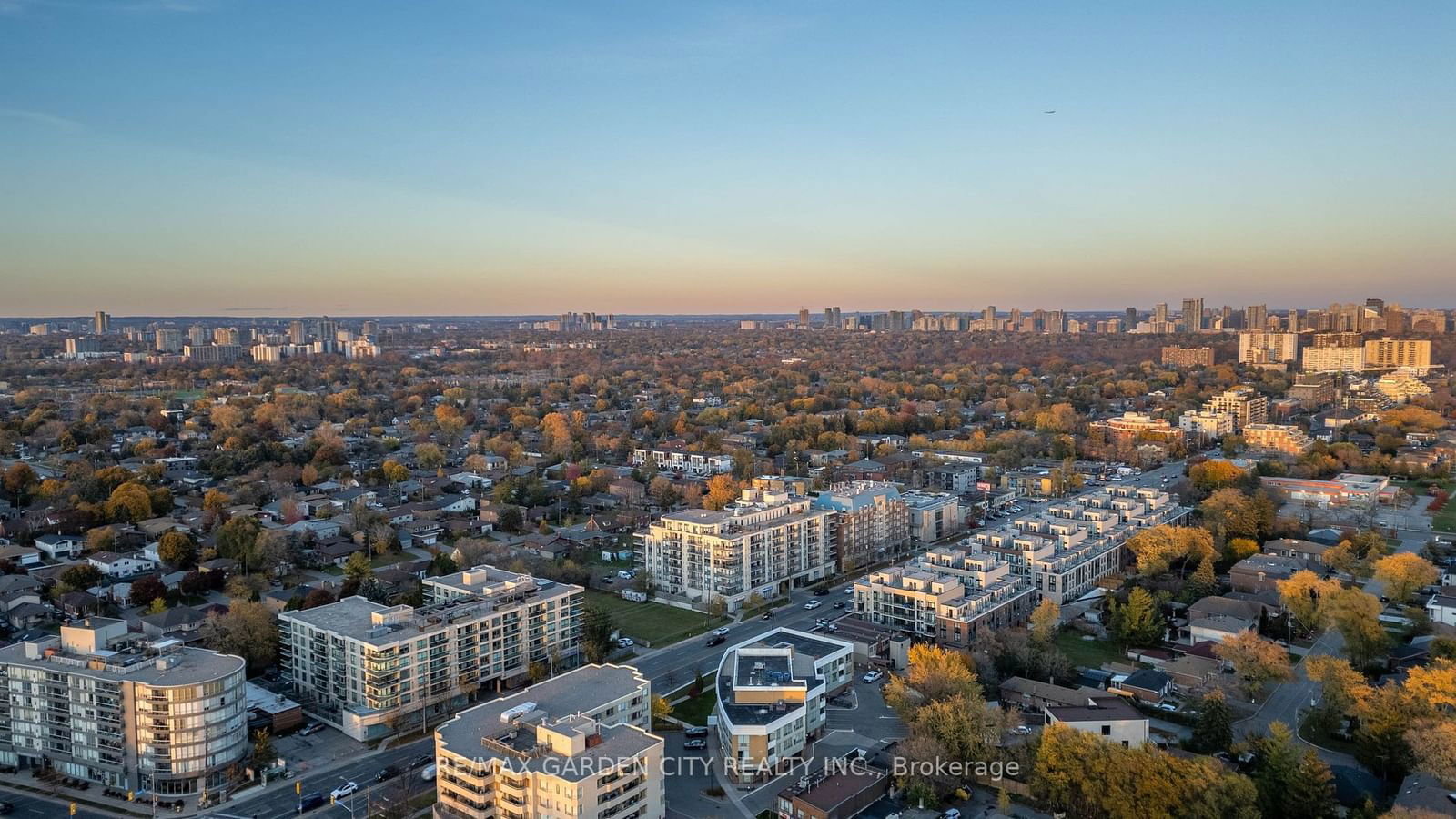 897 Sheppard Ave W, unit 202 for sale