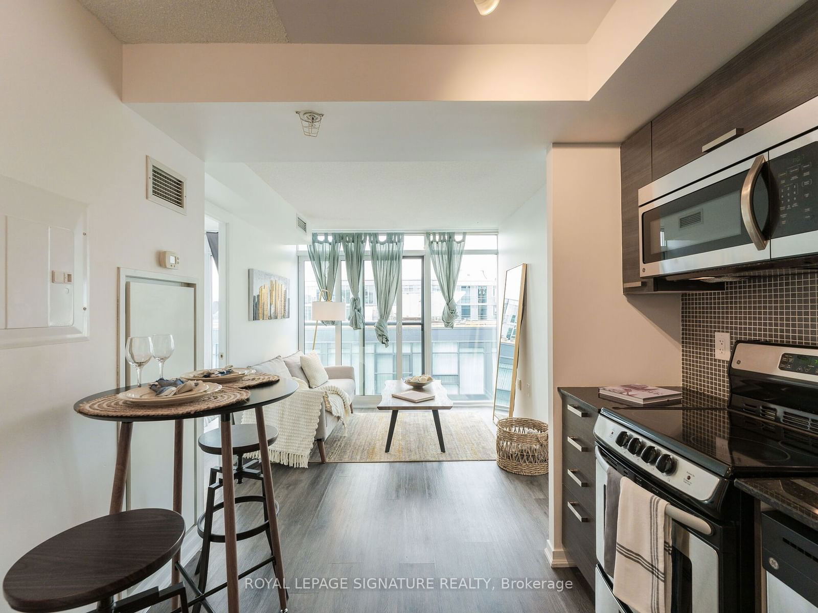 36 Lisgar St, unit LPH05 for rent