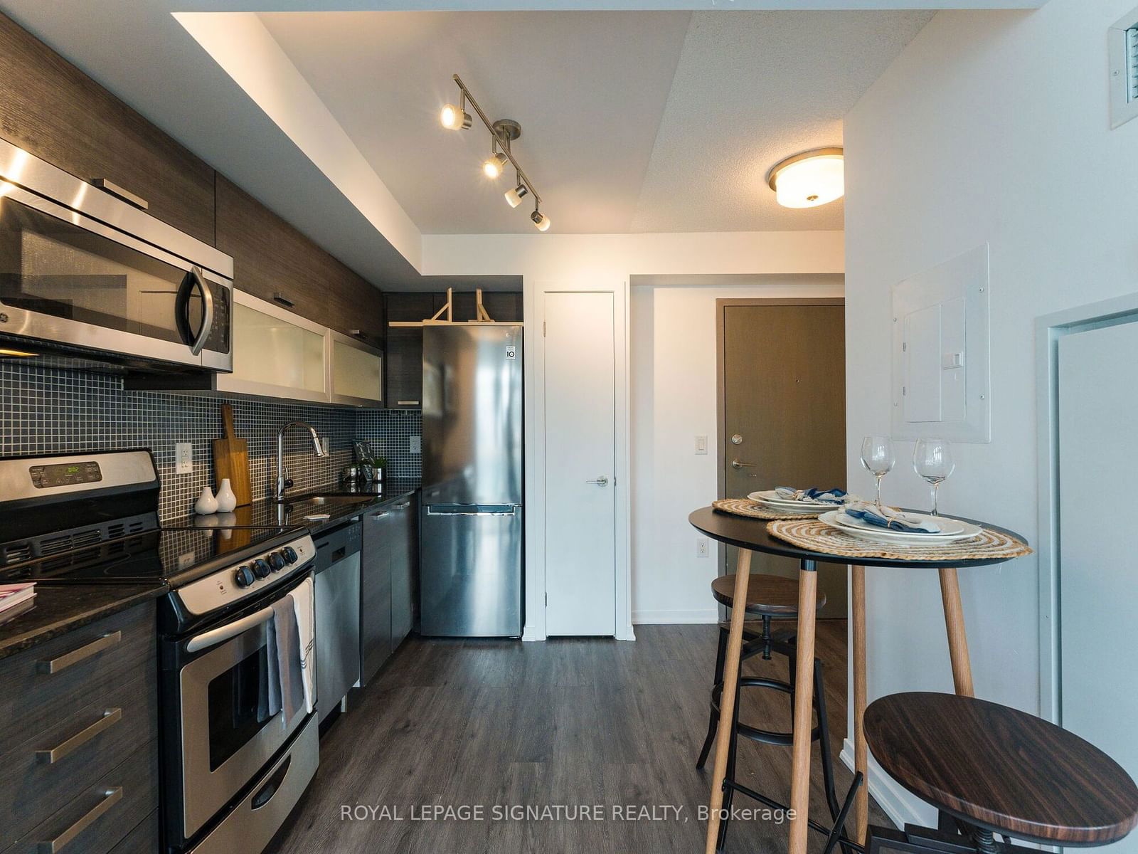 36 Lisgar St, unit LPH05 for rent