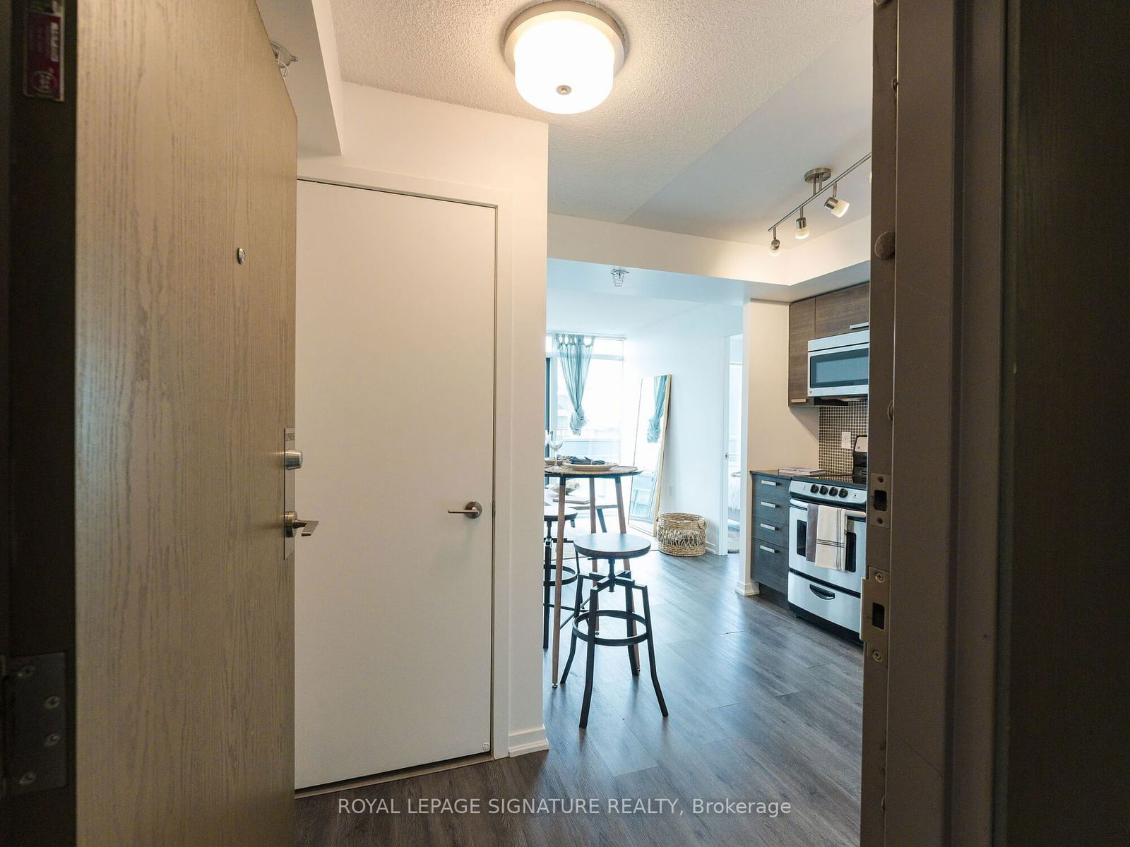 36 Lisgar St, unit LPH05 for rent