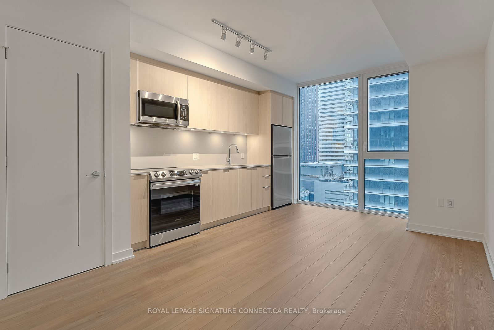 357 King St W, unit 1406 for rent