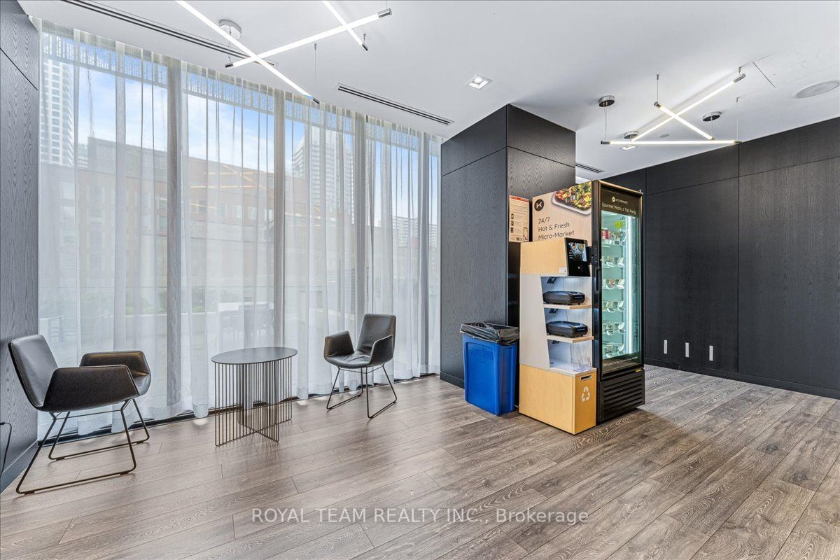 8 Eglinton Ave E, unit 1910 for sale