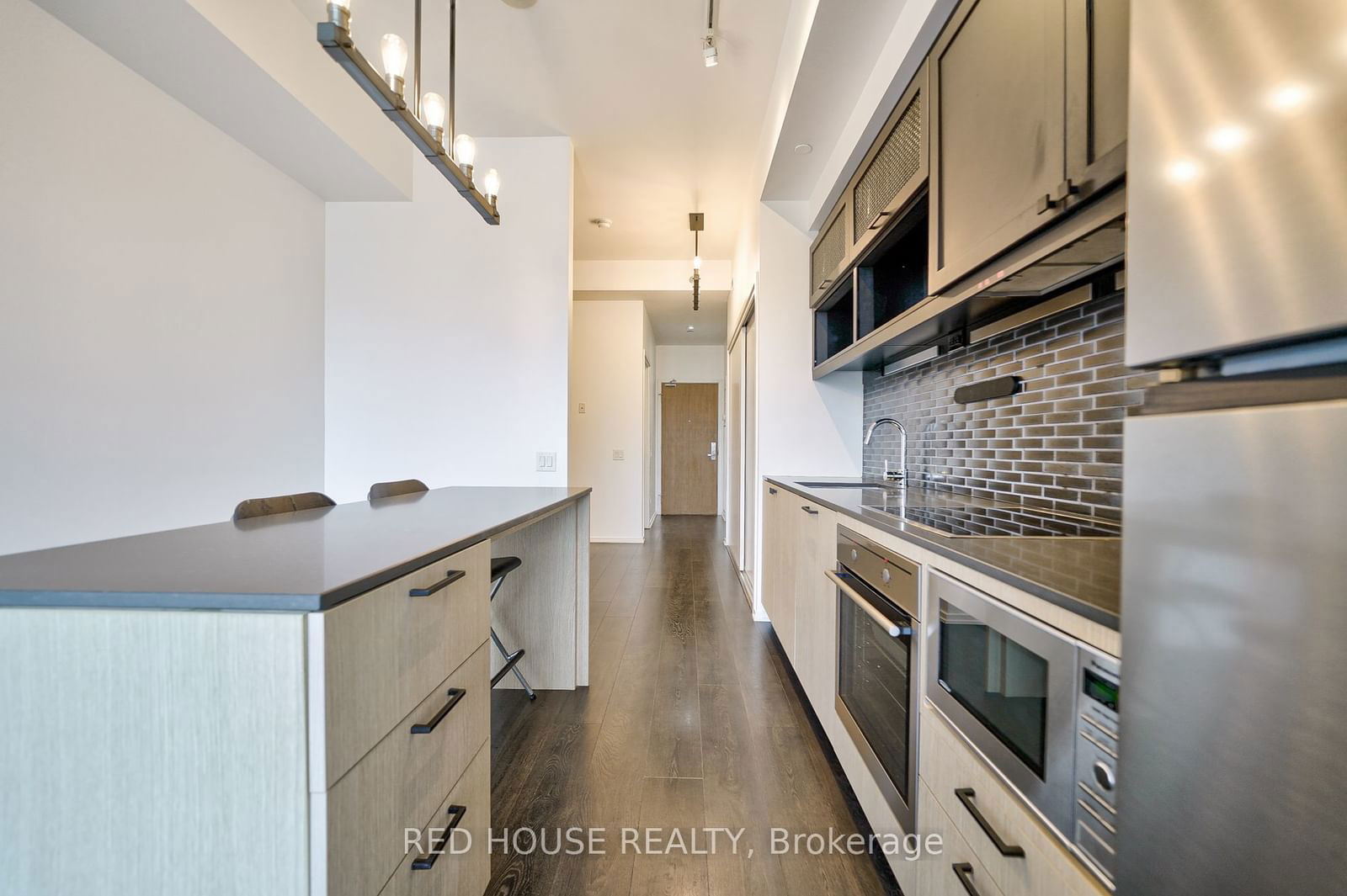 783 Bathurst St, unit 502 for rent