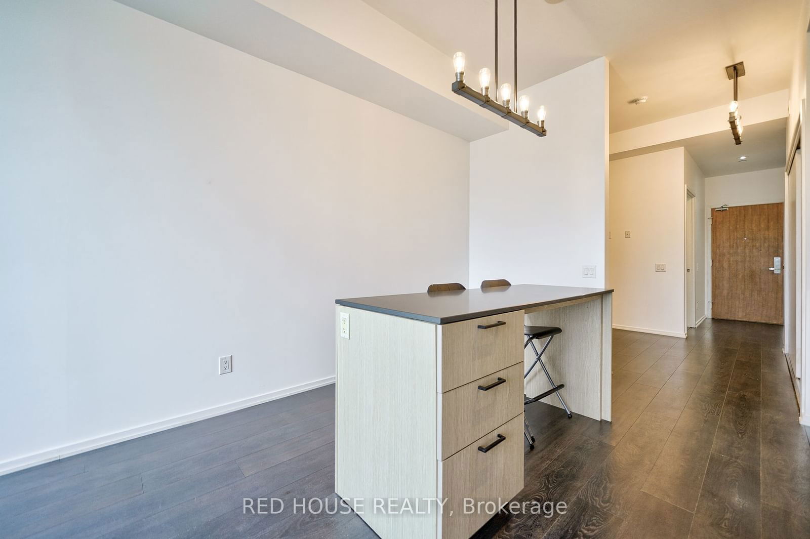 783 Bathurst St, unit 502 for rent