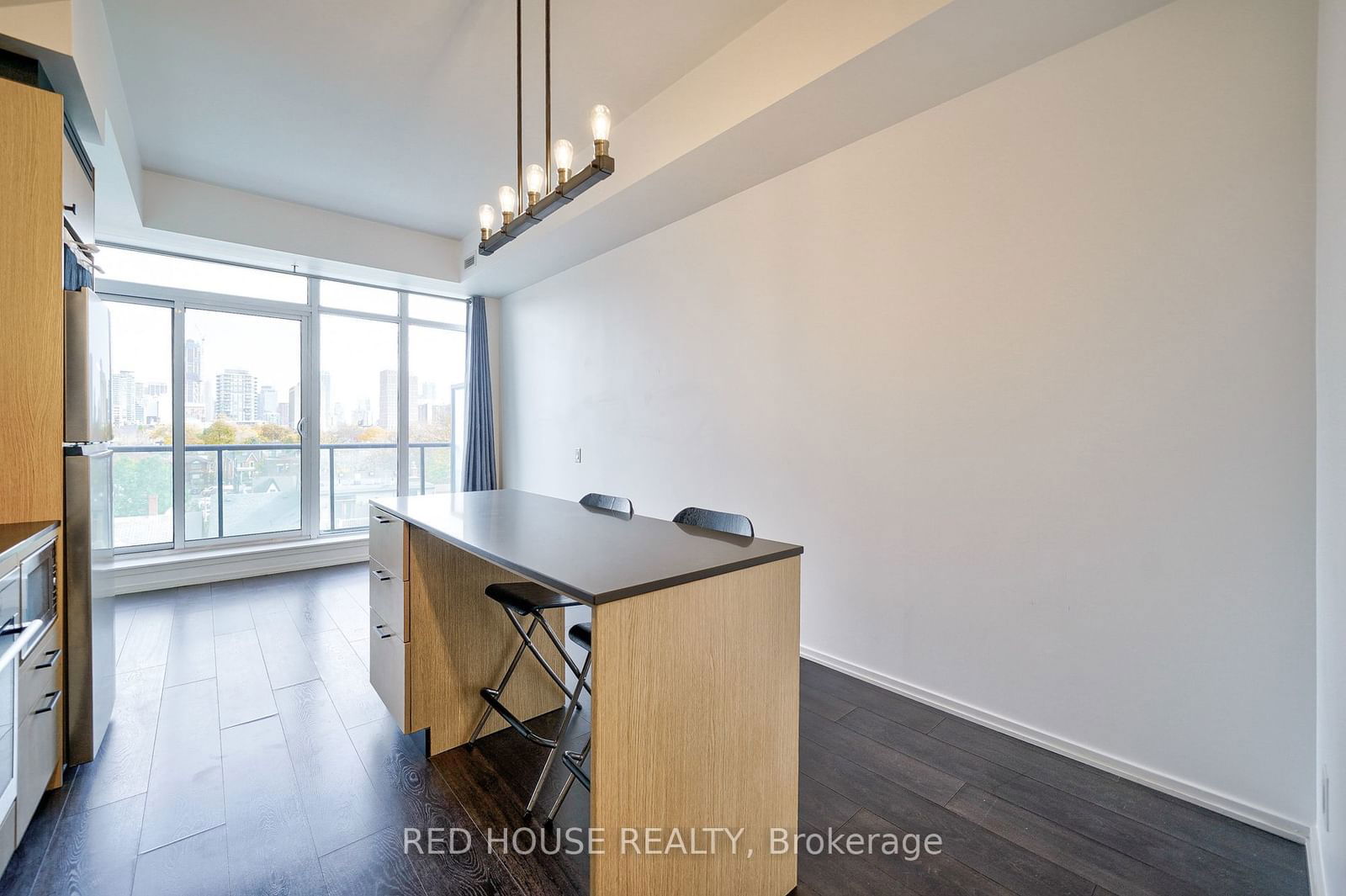 783 Bathurst St, unit 502 for rent